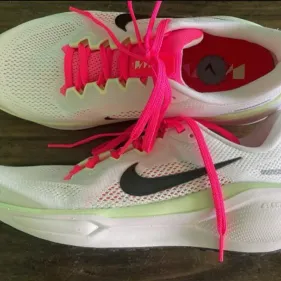 NIKE AIR ZOOM PEGASUS SIZE 40's photo #6