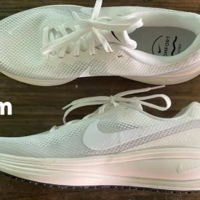 NIKE REVOLUTION SIZE 42.5's photo #8