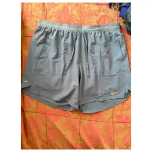SHORT NIKE DRI FIT SIZE L miniatura 3